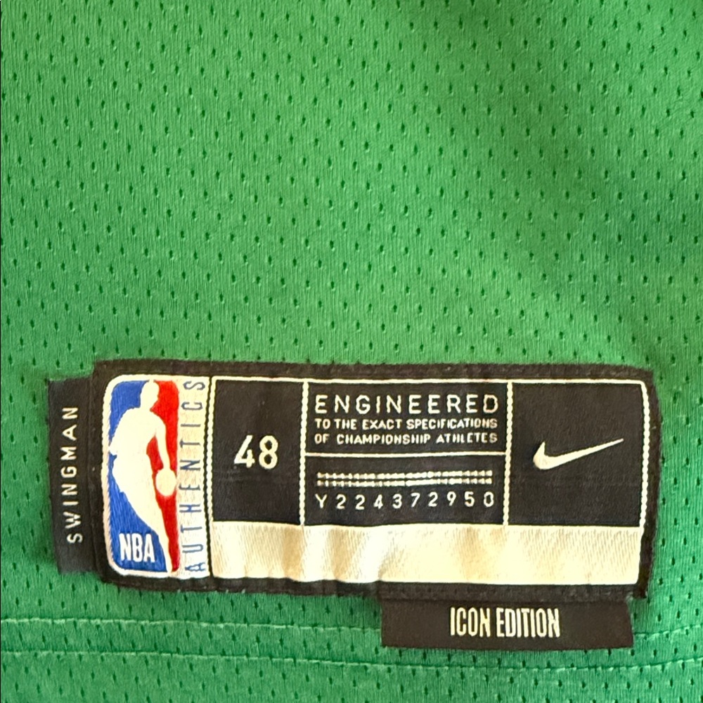 Nike Boston Celtics Jersey - Picture 4 of 5